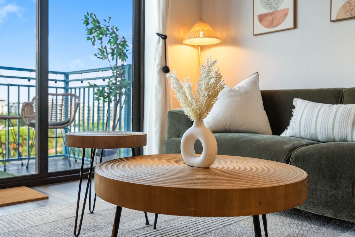 Palm Haven | Flagler Village | Apartment with Balcony & Rooftop Pool photo 13