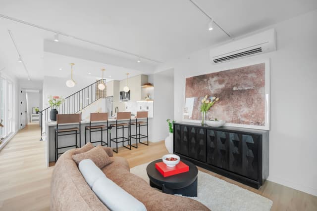 Image of Living space #3