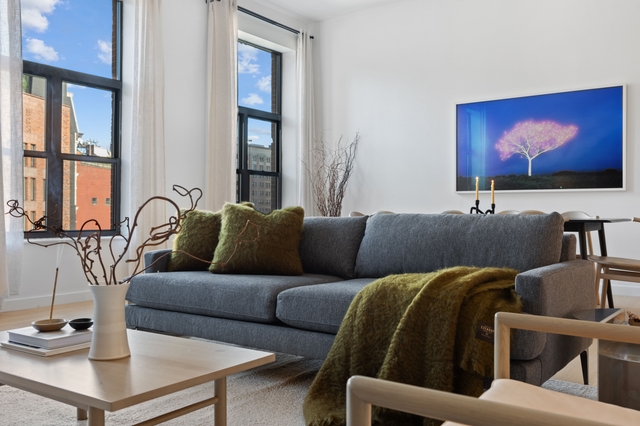 Image of Living space #3