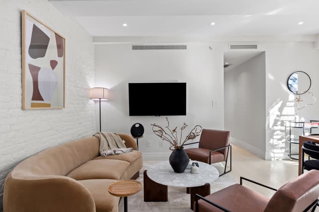 Image of Living space #3