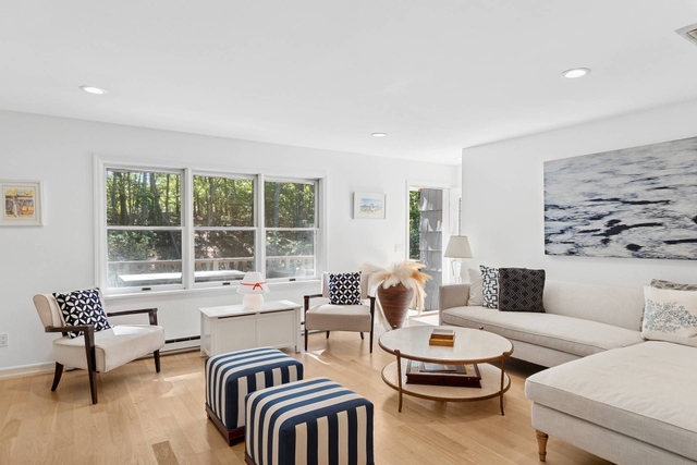 Image of Living space #2