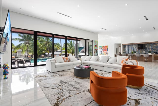 Image of Living space #2