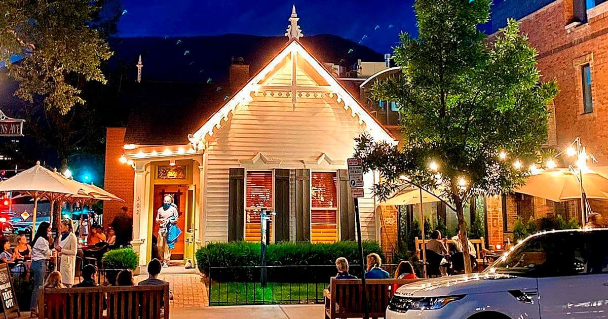 White House Tavern