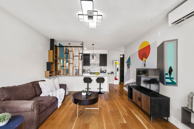 Image of Living space #4