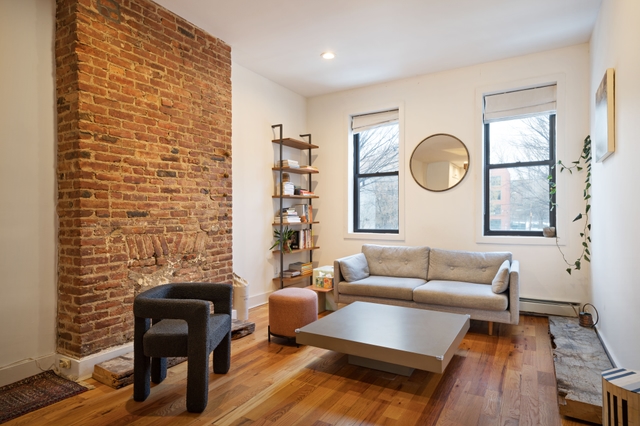 Image of Living space #2