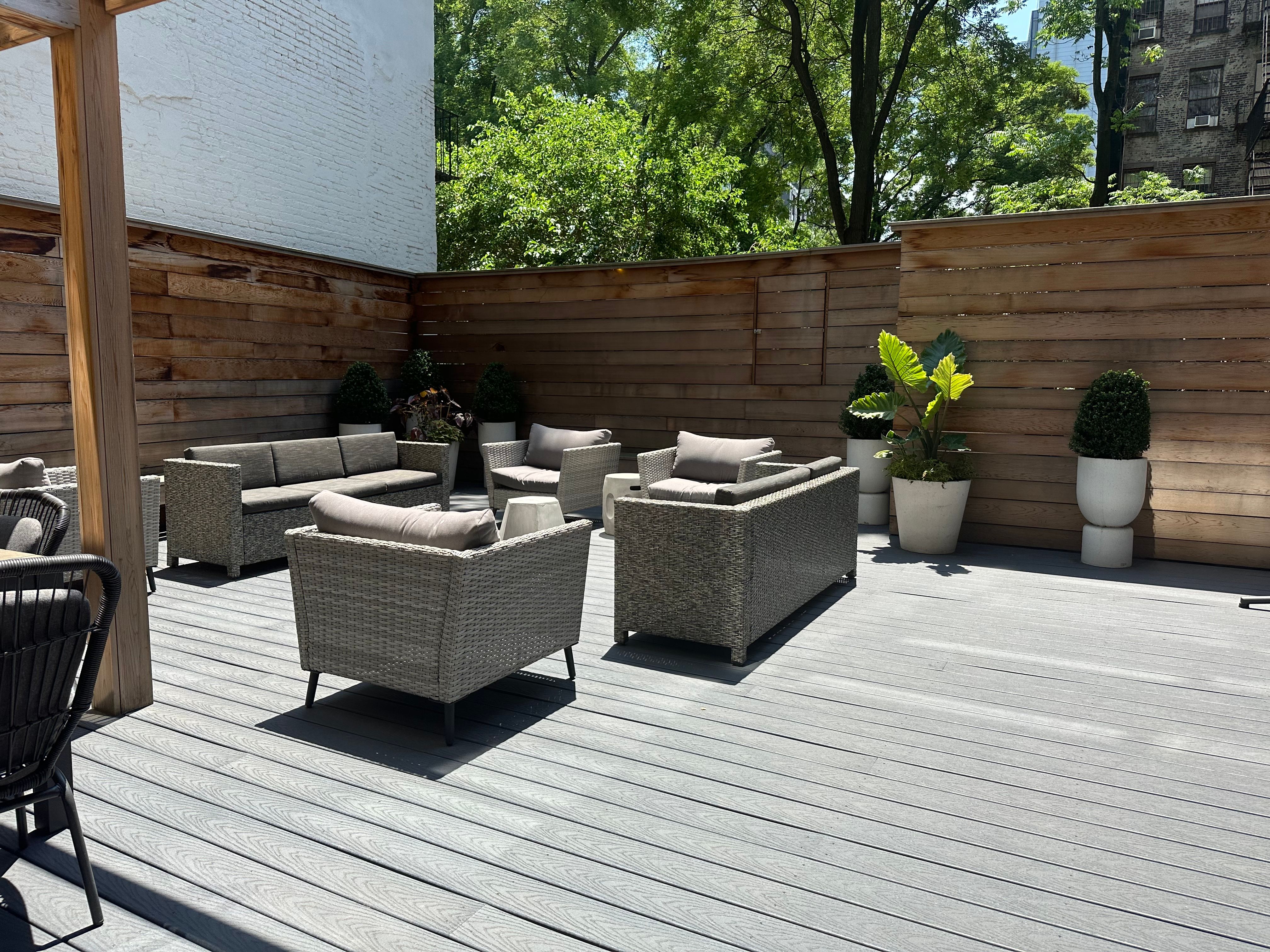 Sunshine Cottage | East Village | Cozy Apt w/ Balcony & Gym photo 10