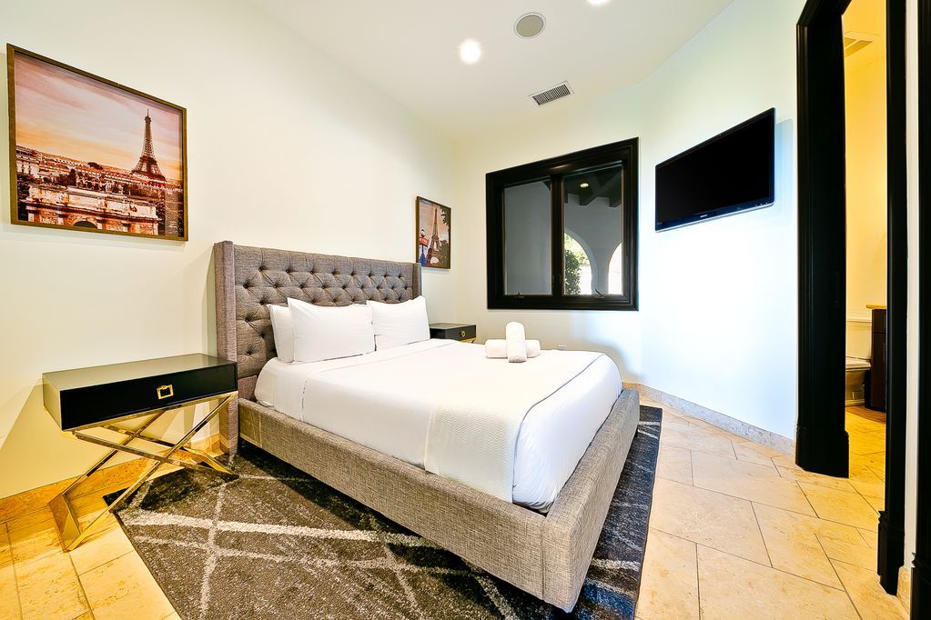 Malibu Sky View Estate | Malibu Hills | Private Estate with Pool & Mountain Views photo 31