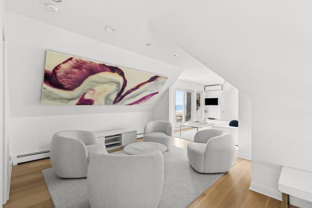 Image of Living space #6