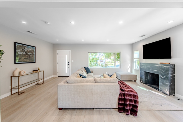 Image of Living space #3