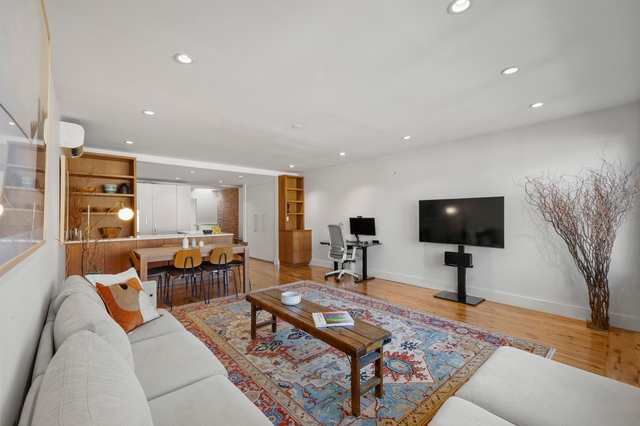 Image of Living space #2