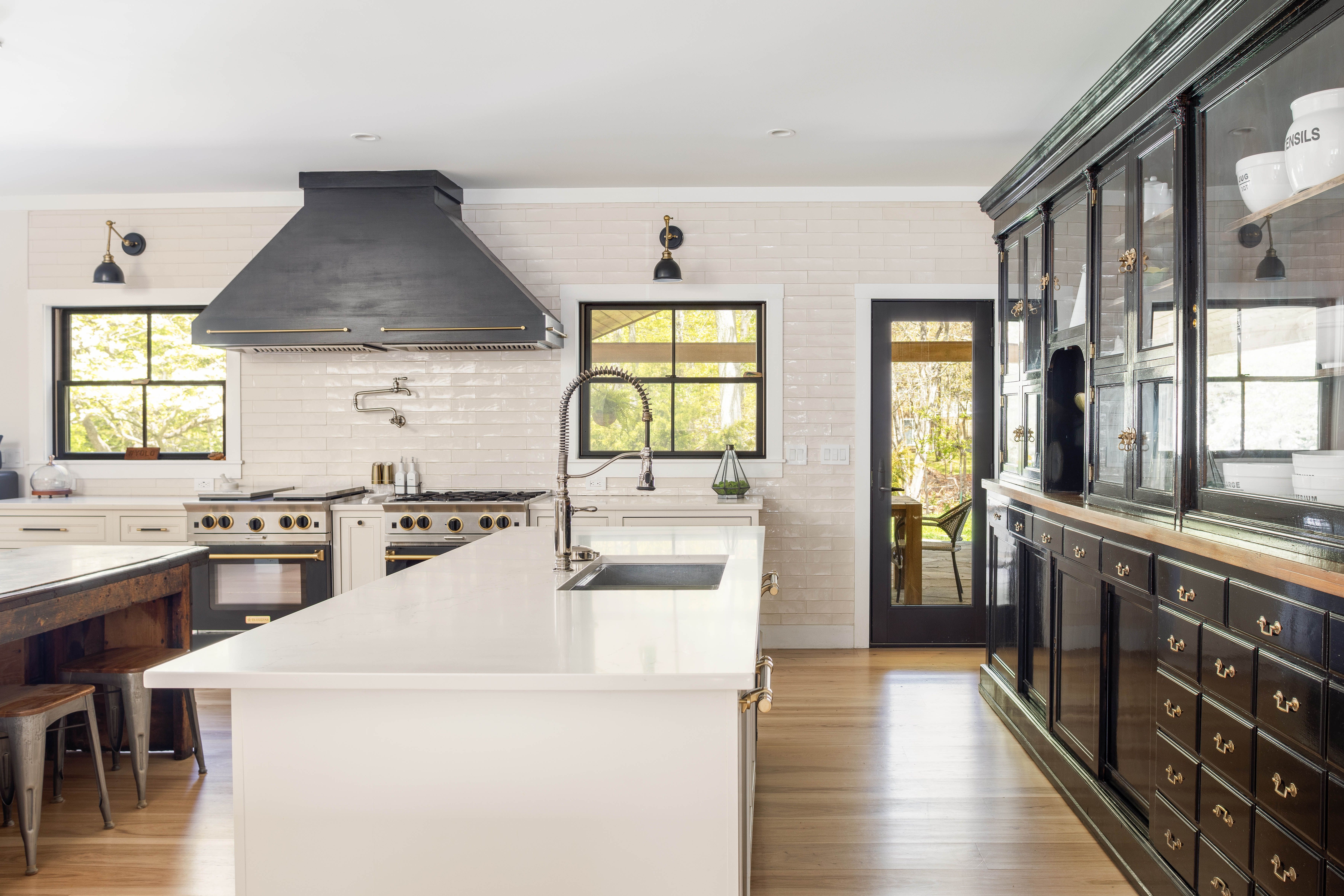 Clearwater House | East Hampton Springs | Stylish Home with Pool & Gym photo 7