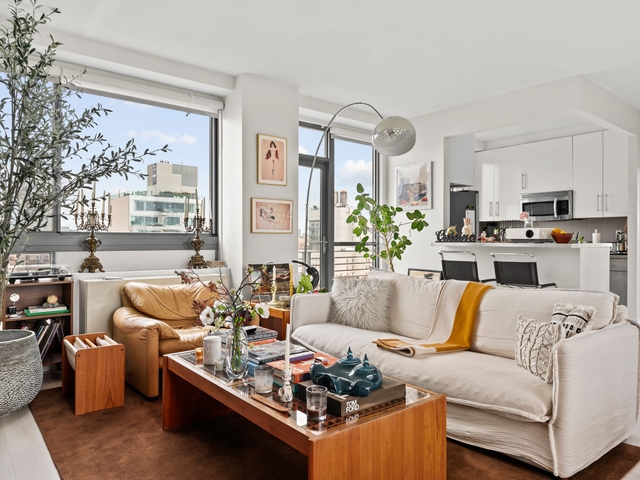 Image of Living space #2