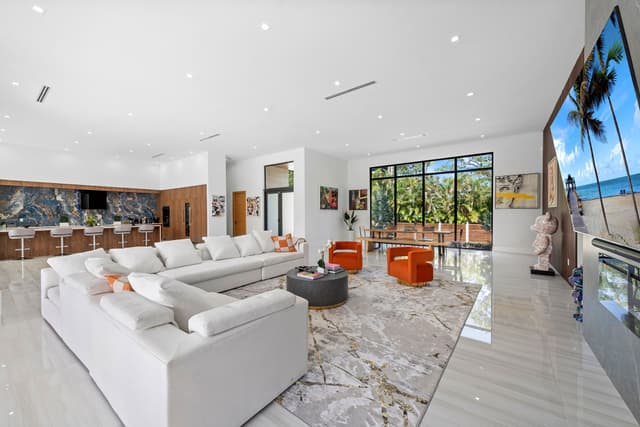 Image of Living space #3