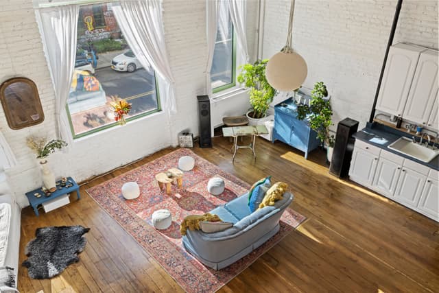 Image of Living space #2