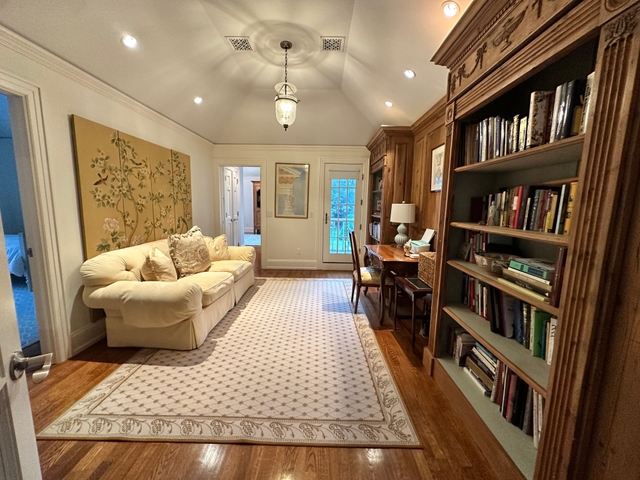 Image of Living space #6