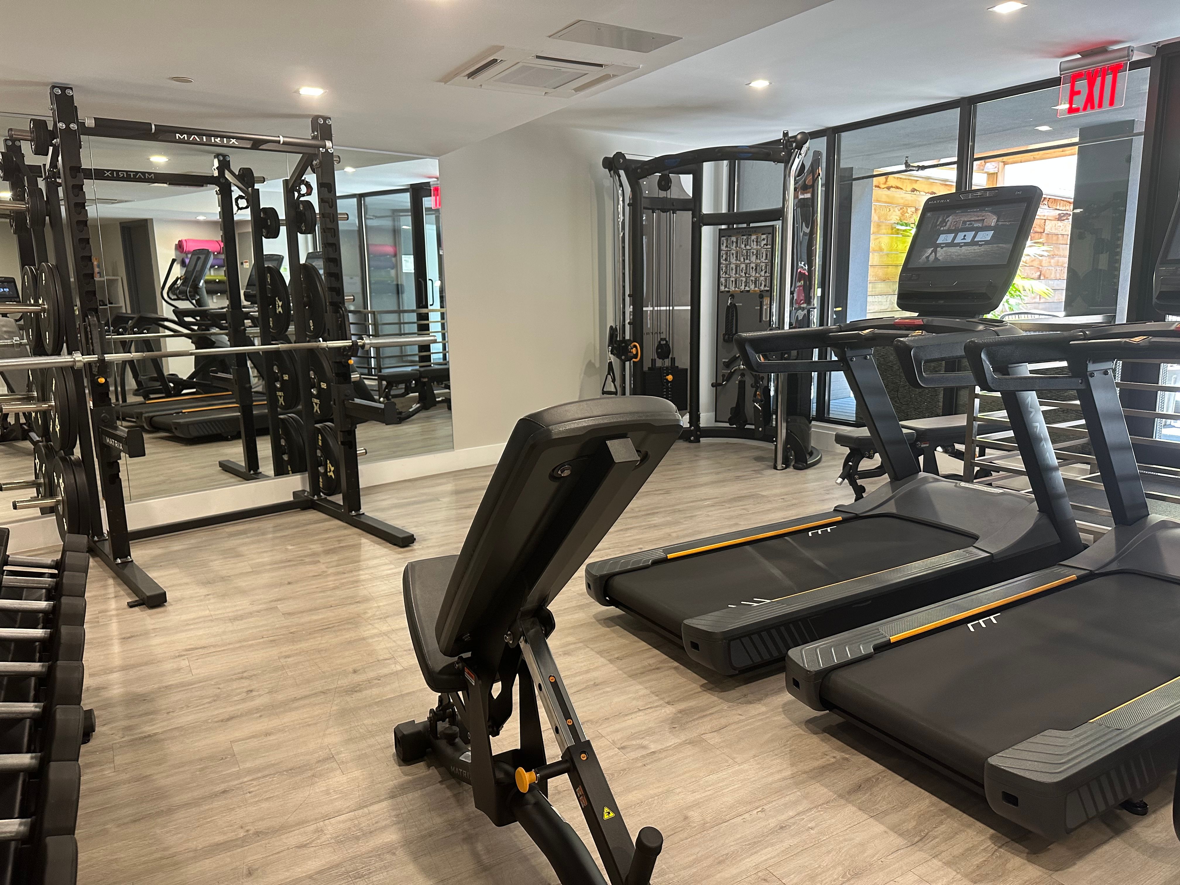 Sunshine Cottage | East Village | Cozy Apt w/ Balcony & Gym photo 3