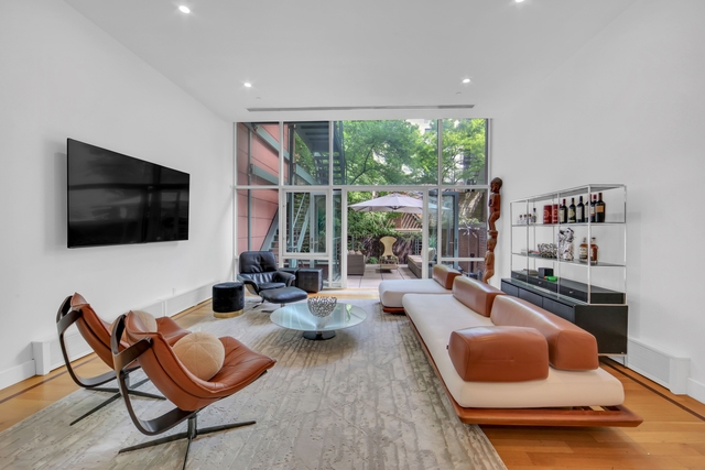 Image of Living space #3