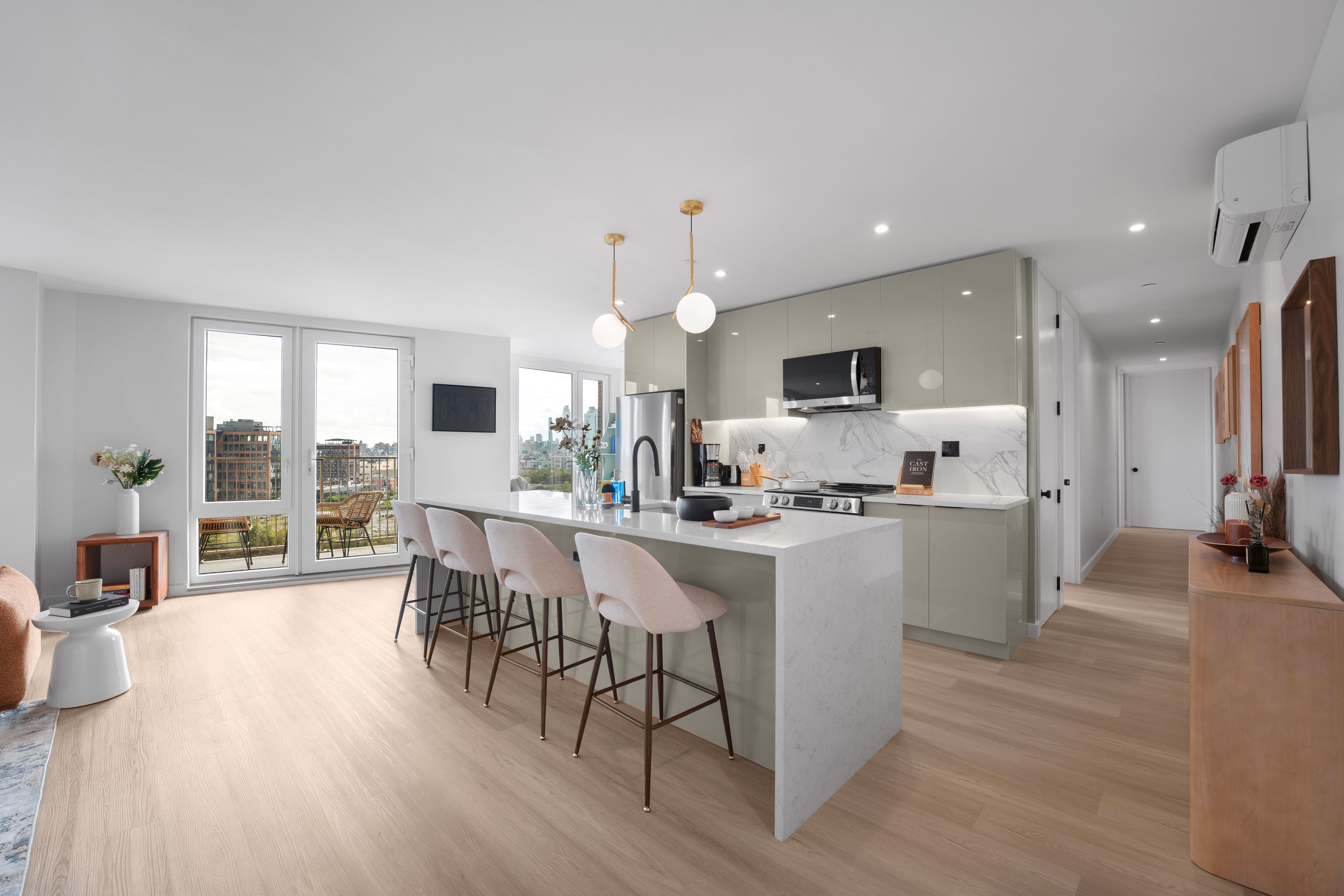 Seren 1006 | Greenpoint | Penthouse w/ Private Deck & River Views photo 7