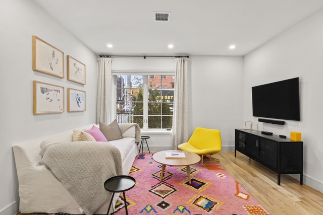 Image of Living space #2