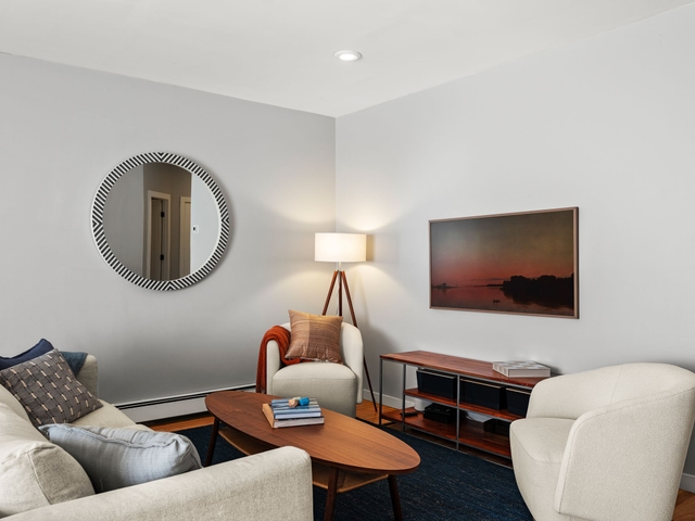 Image of Living space #5