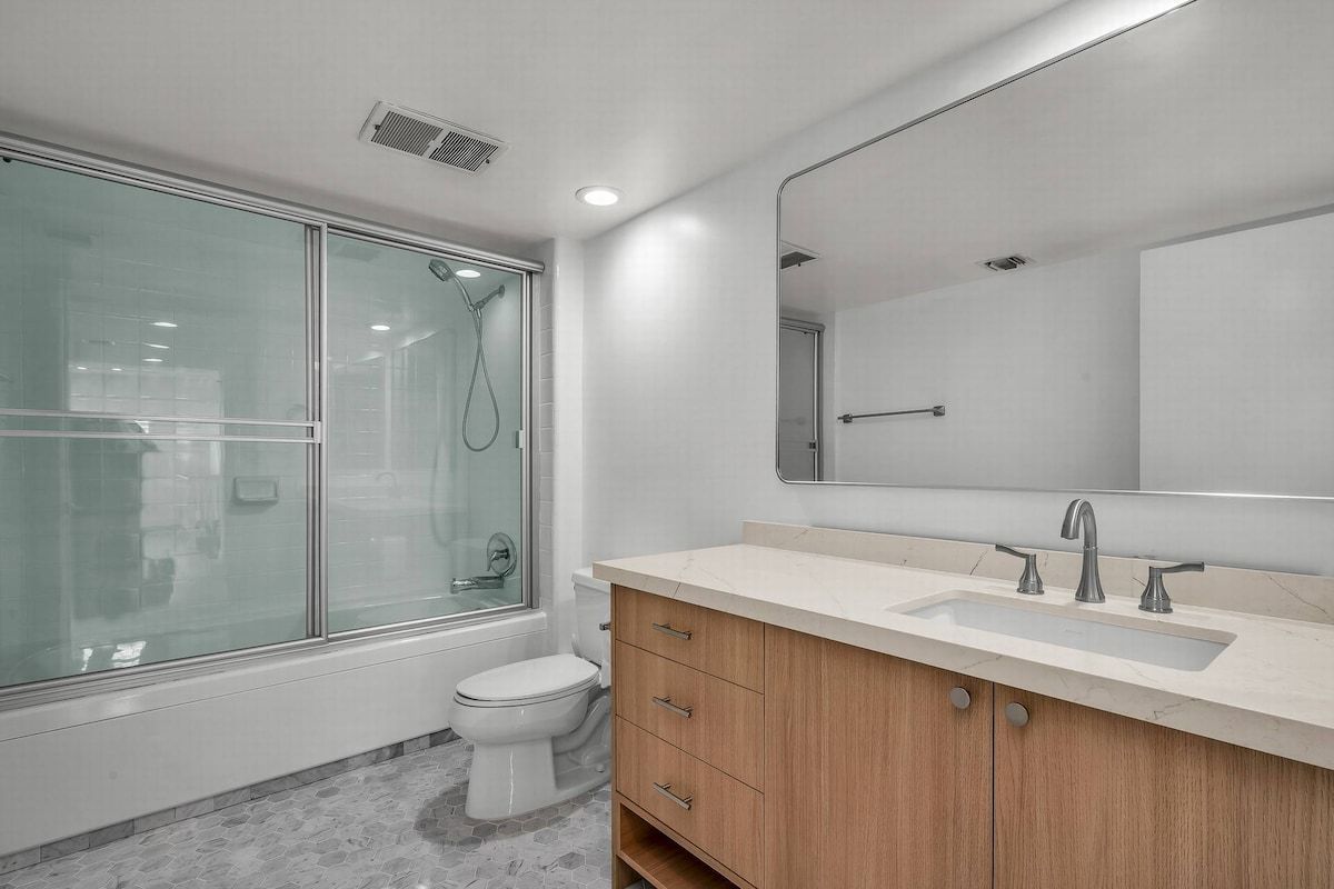 Lumiere Coast | Marina del Rey | Rooftop Designer Townhome photo 17