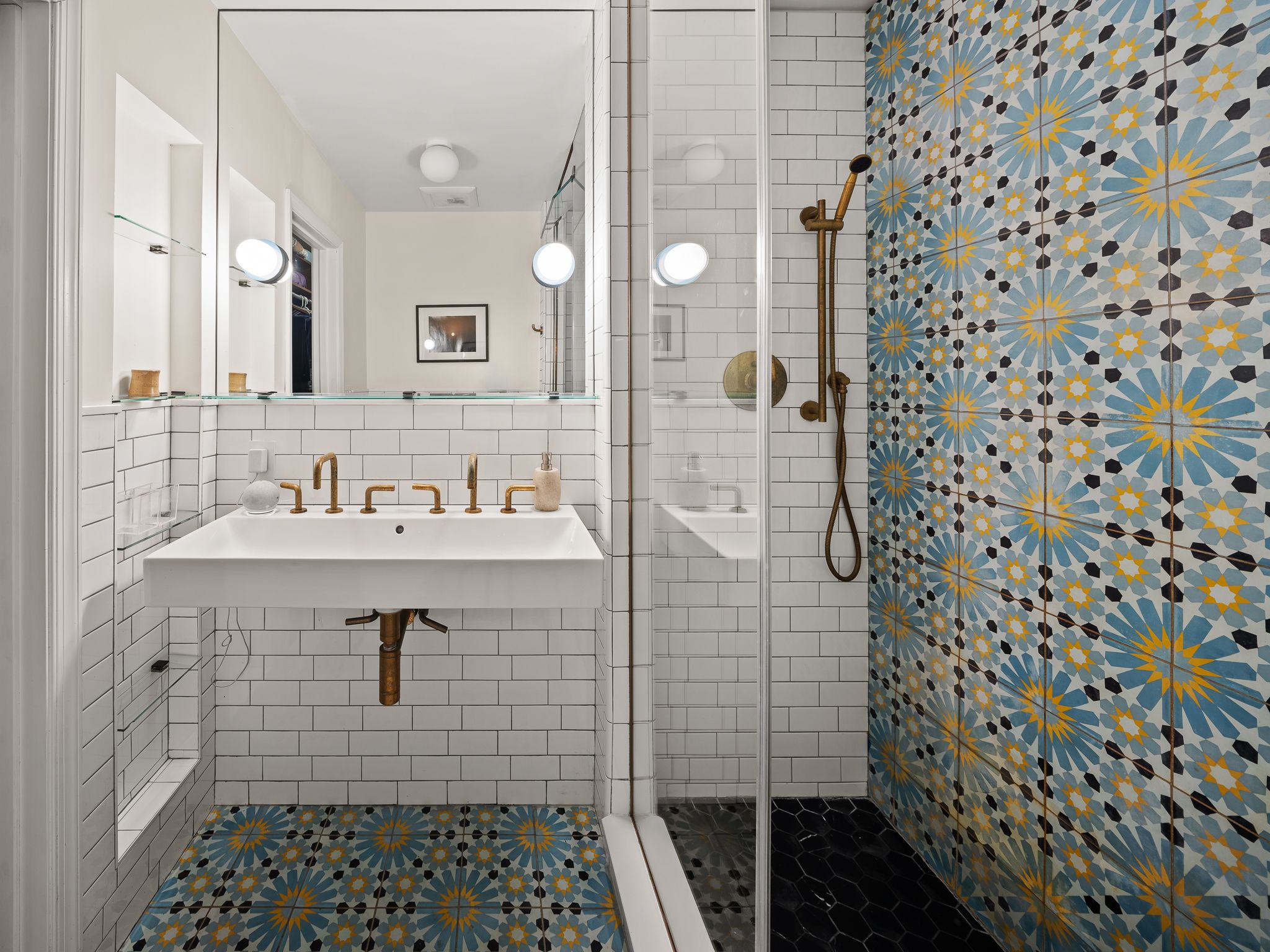 Grand Place | Clinton Hill | Brownstone Duplex w/ Private Garden photo 28