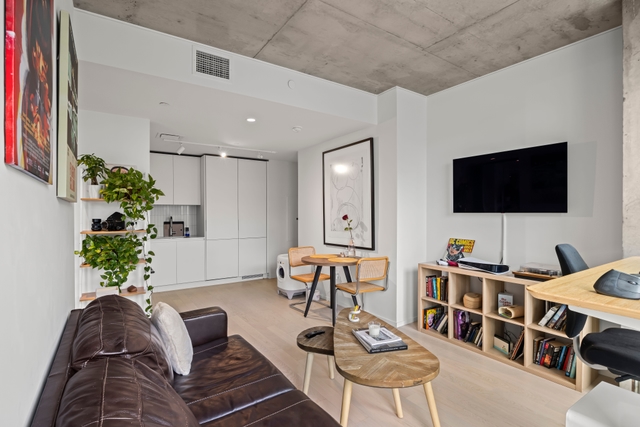 Image of Living space #3