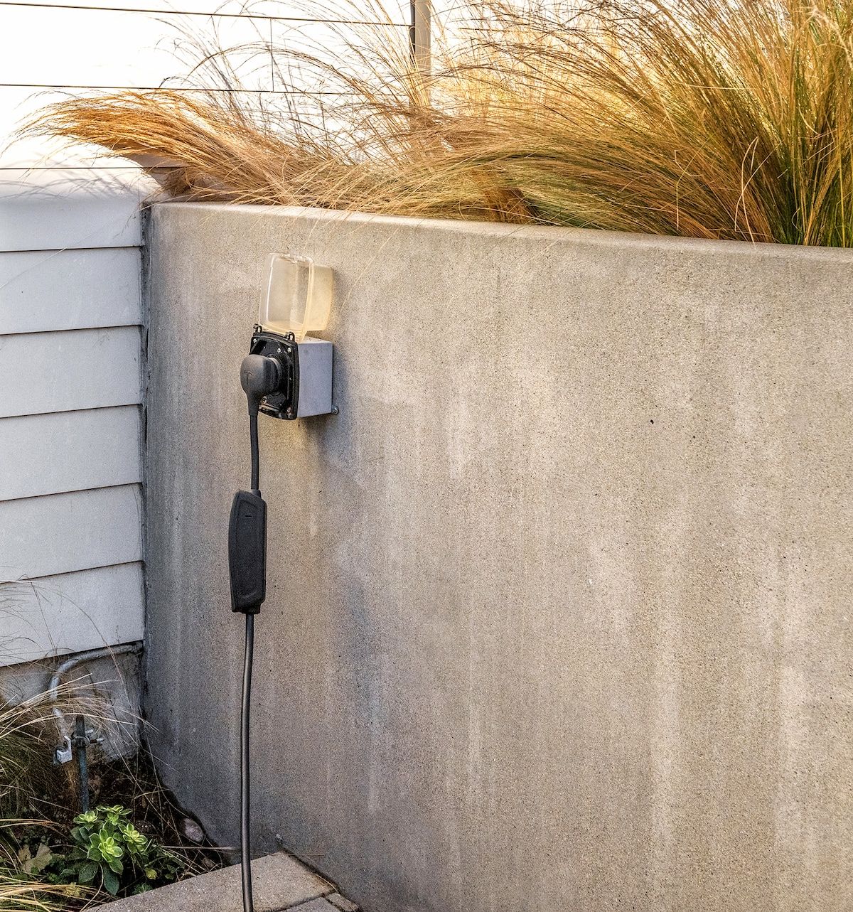 Solstice Haus | Sawtelle | Sunlit Modern Home with Balcony photo 52