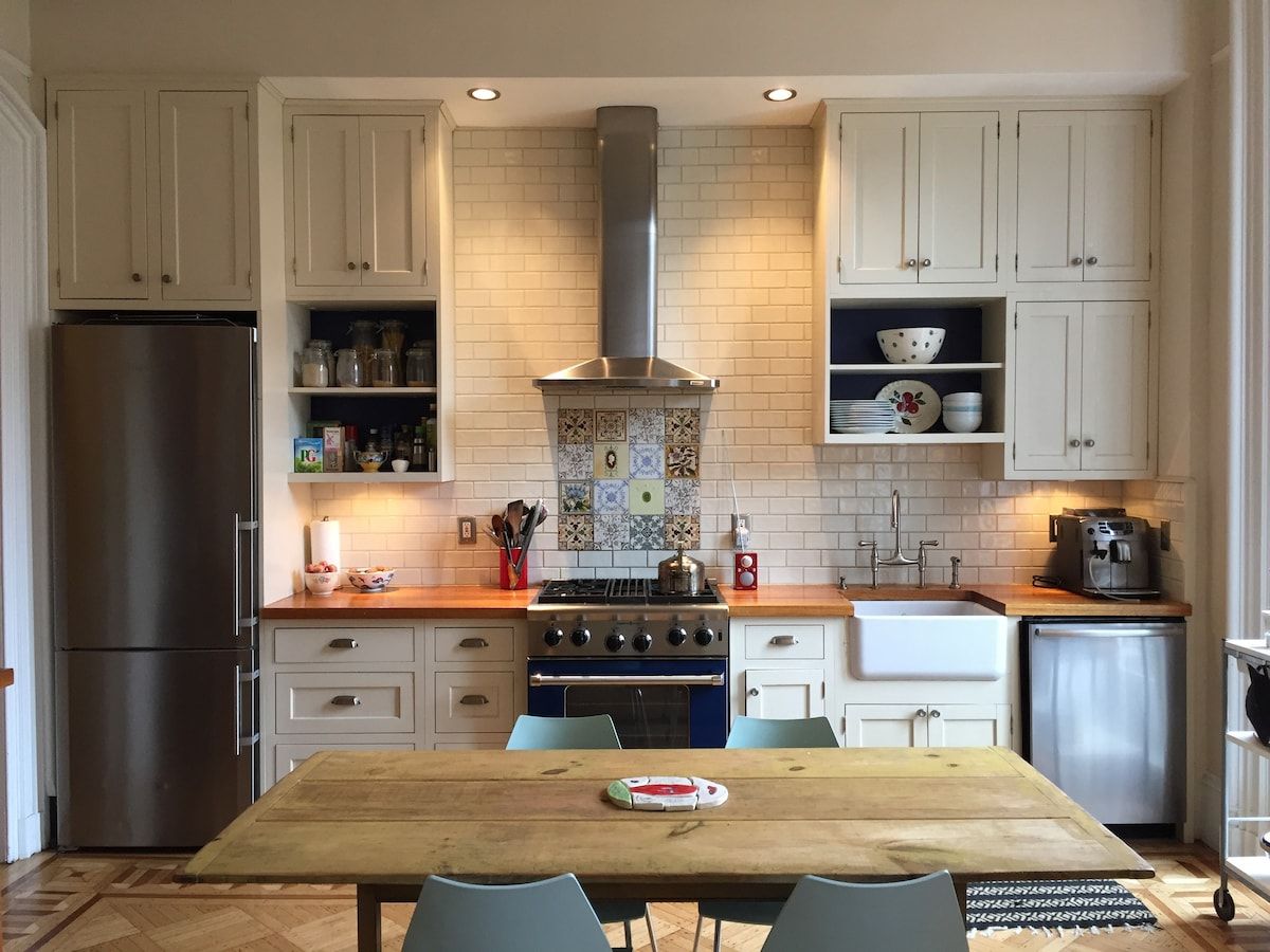 Grand Place | Clinton Hill | Brownstone Duplex w/ Private Garden photo 2