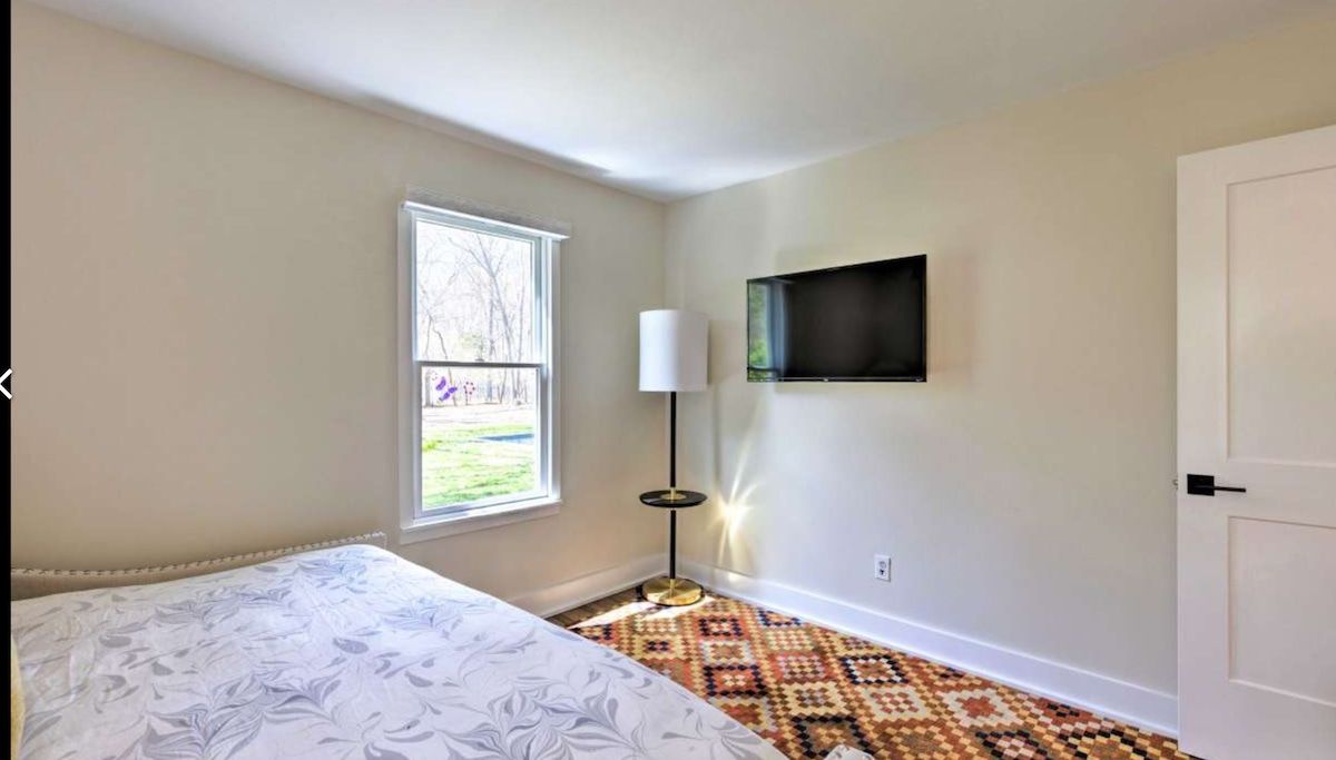 Boulder Villa | East Hampton | Upscale Home with Private Pool photo 21