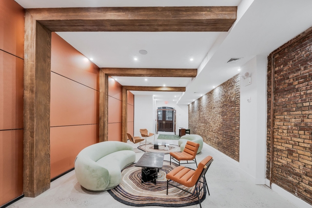 Image of Living space #5