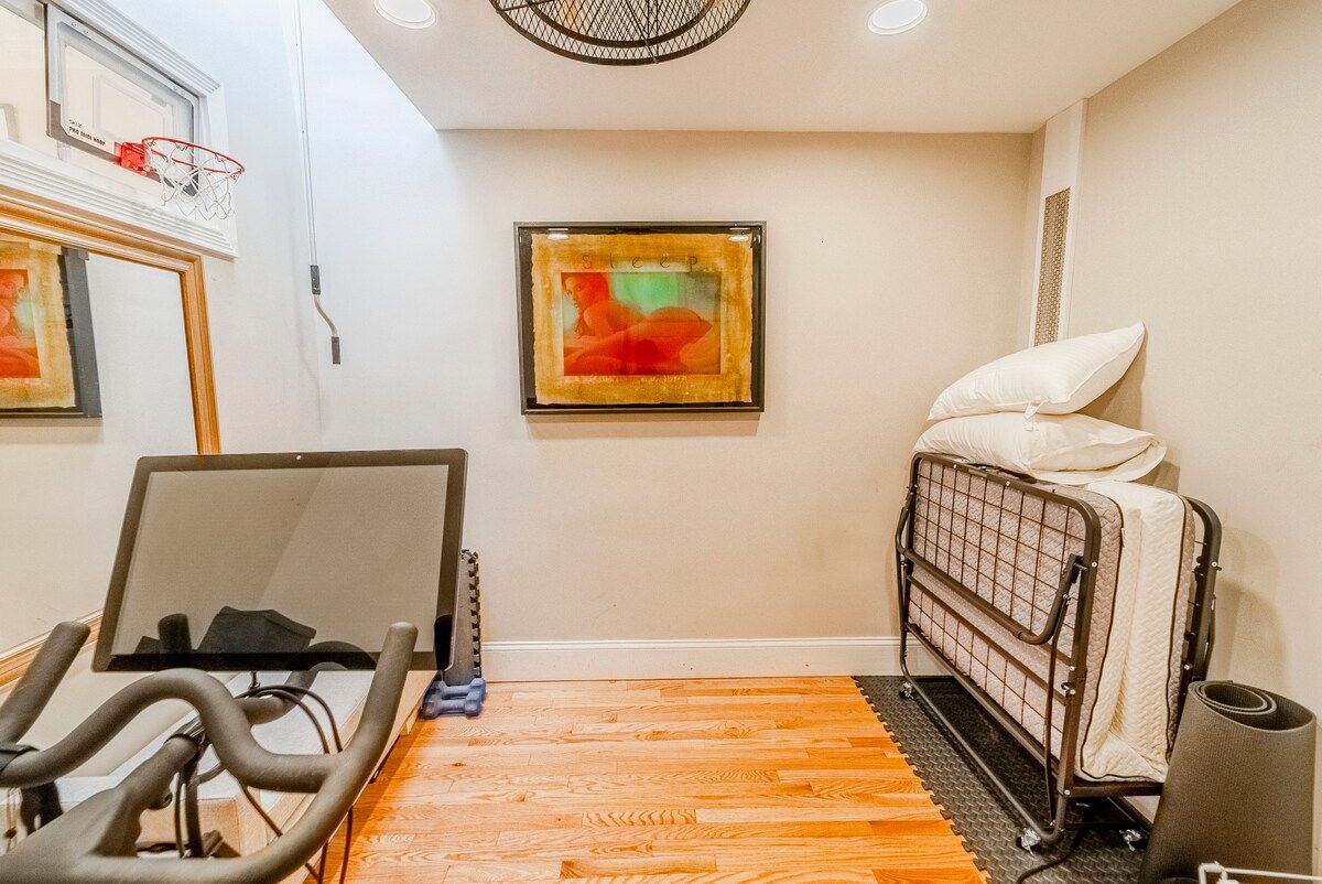 Prospect Haven | Prospect Heights | Sunlit Designer Retreat photo 17