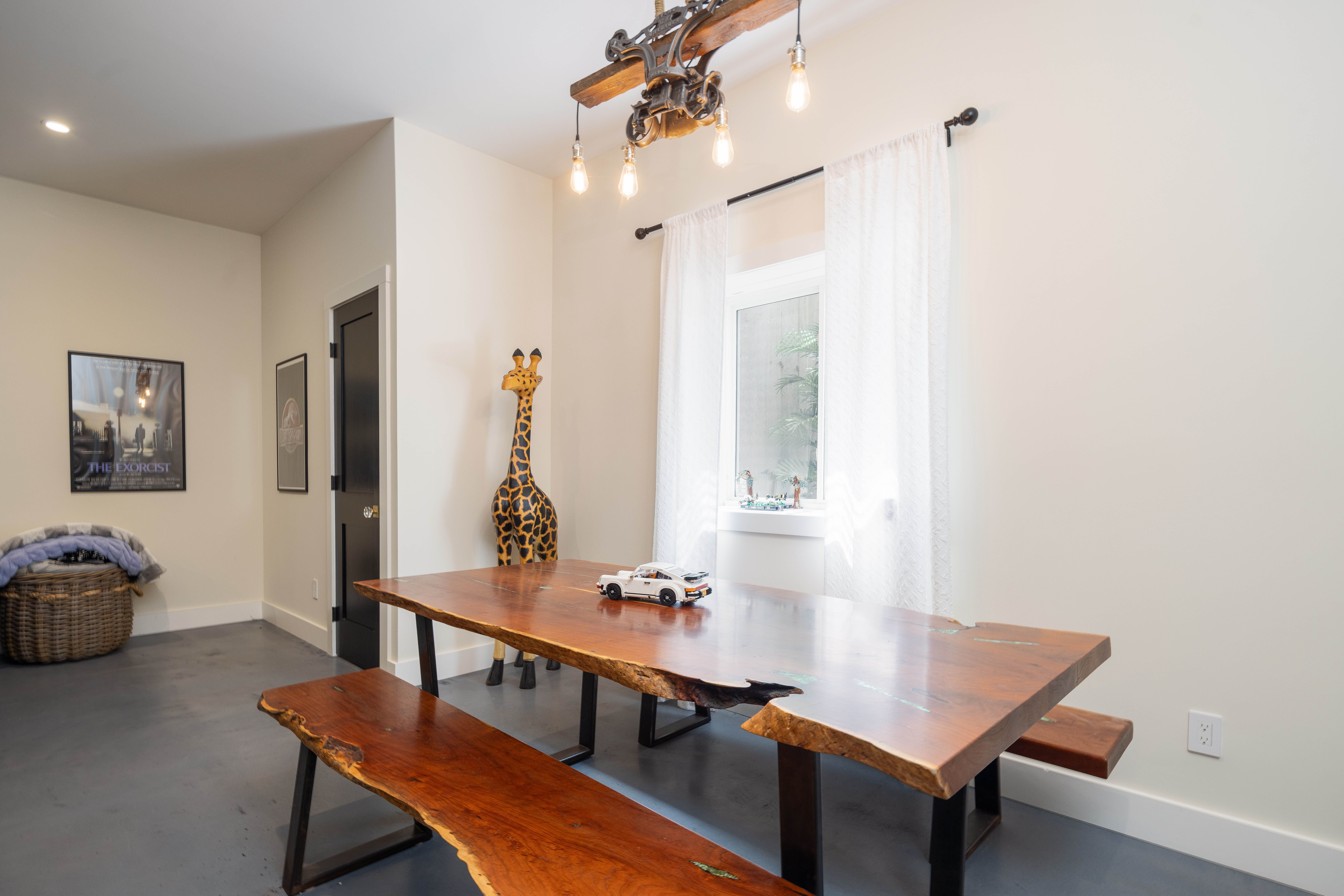 Clearwater House | East Hampton Springs | Stylish Home with Pool & Gym photo 10