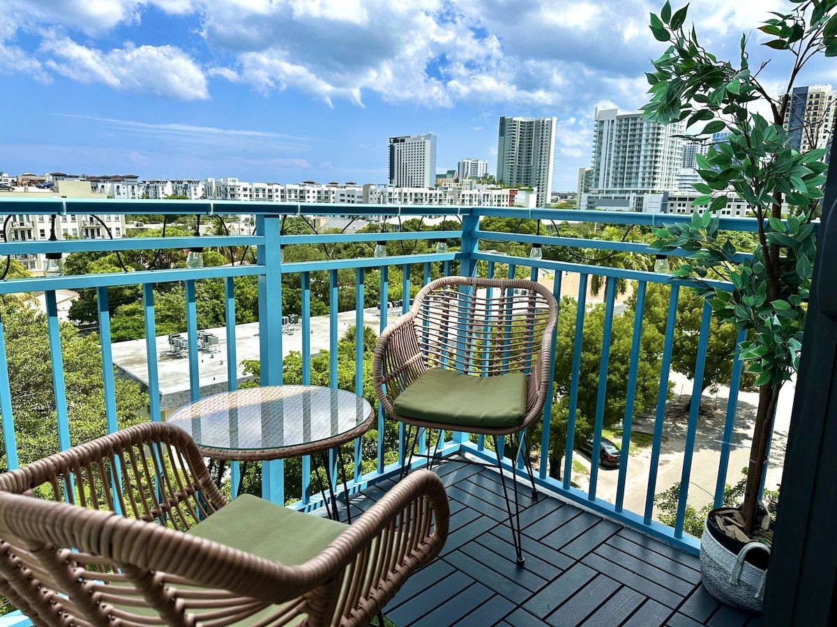 Palm Haven | Flagler Village | Apartment with Balcony & Rooftop Pool photo 35