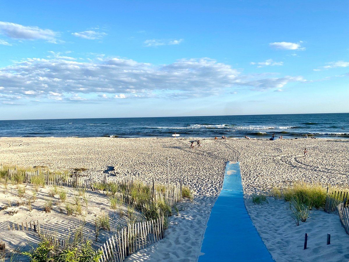 Ponquogue Beach