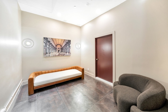 Image of Living space #9