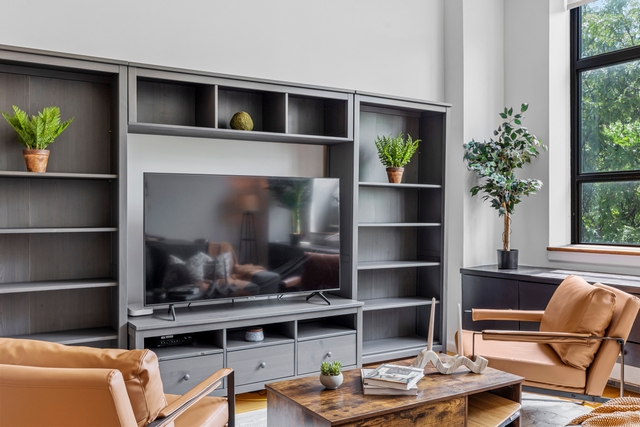 Image of Living space #3