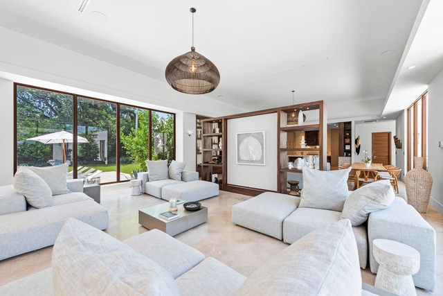 Image of Living space #2