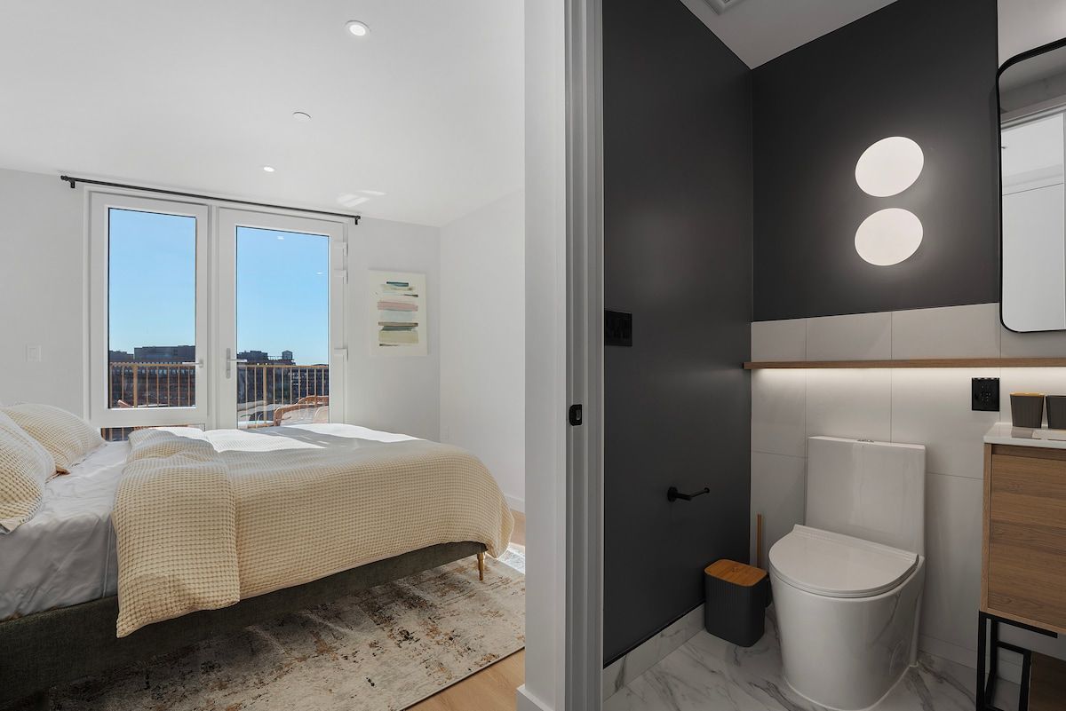 Seren 1108 | Greenpoint | PH with Private Terrace & City Views photo 16