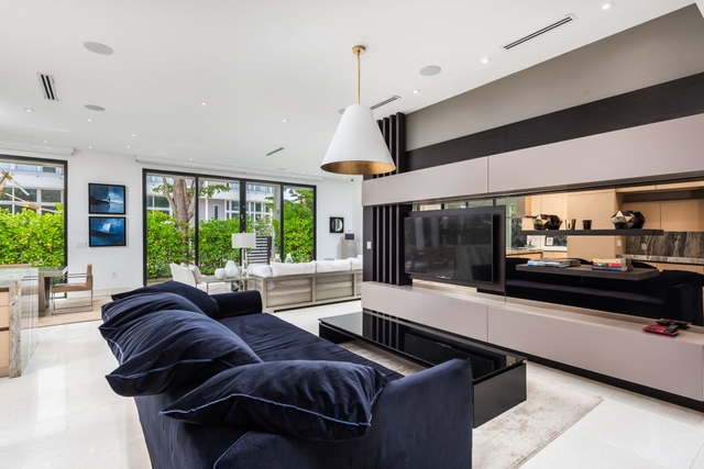 Image of Living space #5