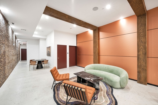 Image of Living space #8