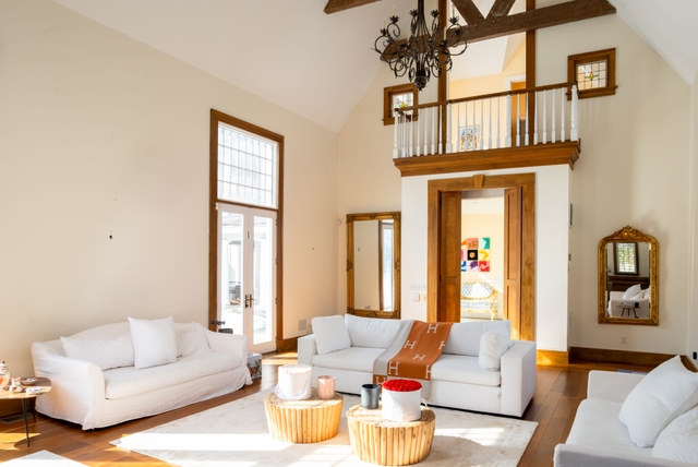 Image of Living space #3