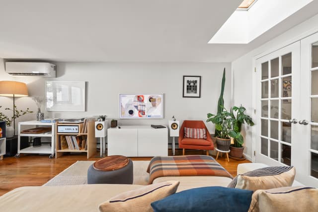 Image of Living space #4