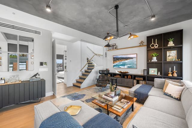 Image of Living space #2