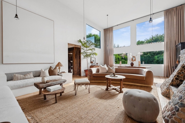 Image of Living space #3