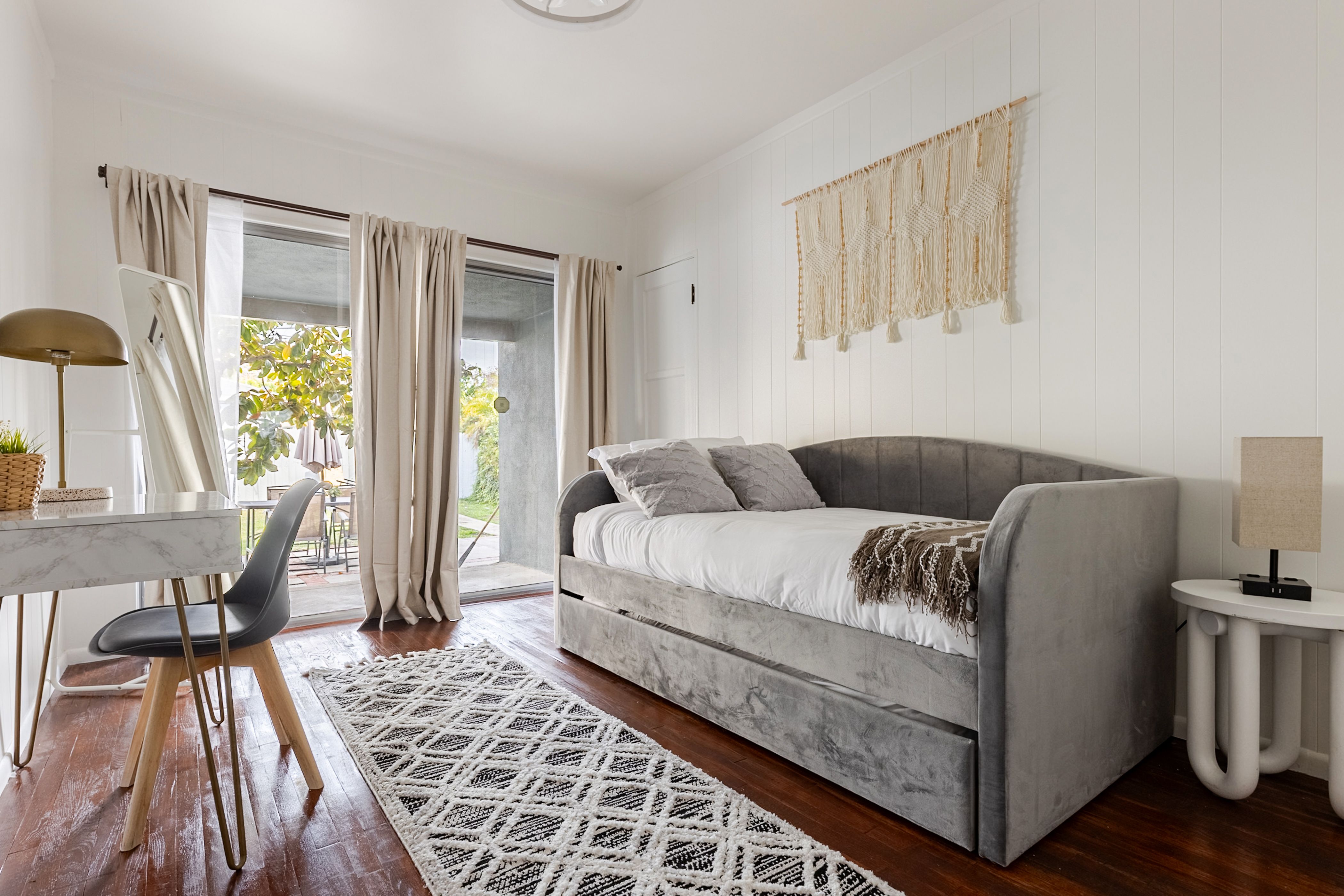 Alta Vista | Hollywood | Designer Home w/Private Backyard & Hot Tub photo 33