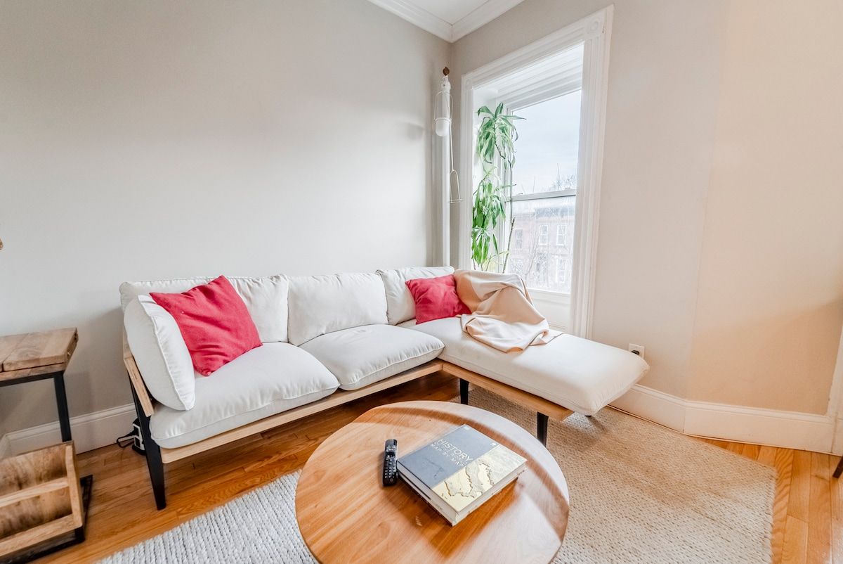 Prospect Haven | Prospect Heights | Sunlit Designer Retreat photo 8