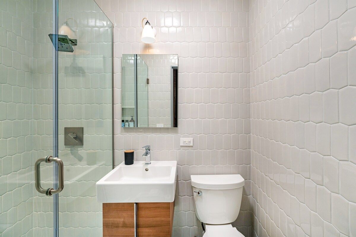 Cheery Harlem | Harlem | Designer Townhouse with Private Backyard photo 35