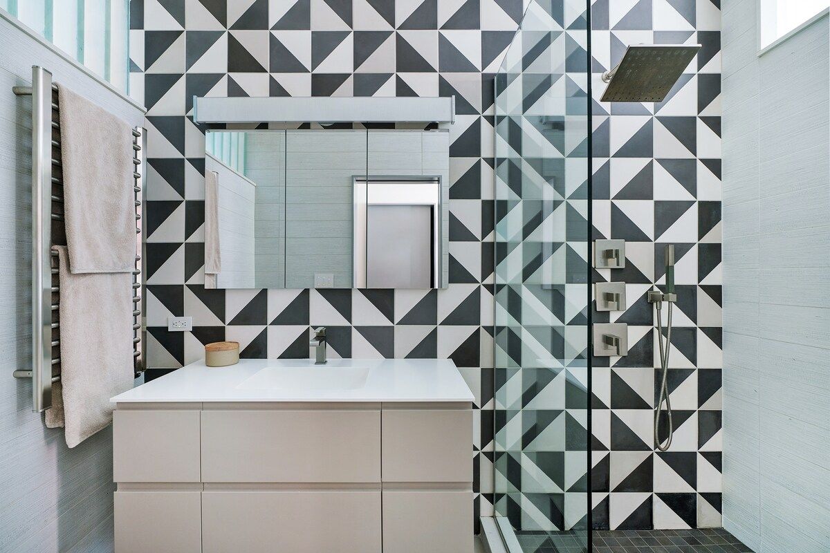 Cheery Harlem | Harlem | Designer Townhouse with Private Backyard photo 24