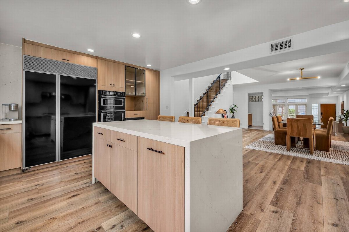 Lumiere Coast | Marina del Rey | Rooftop Designer Townhome photo 6